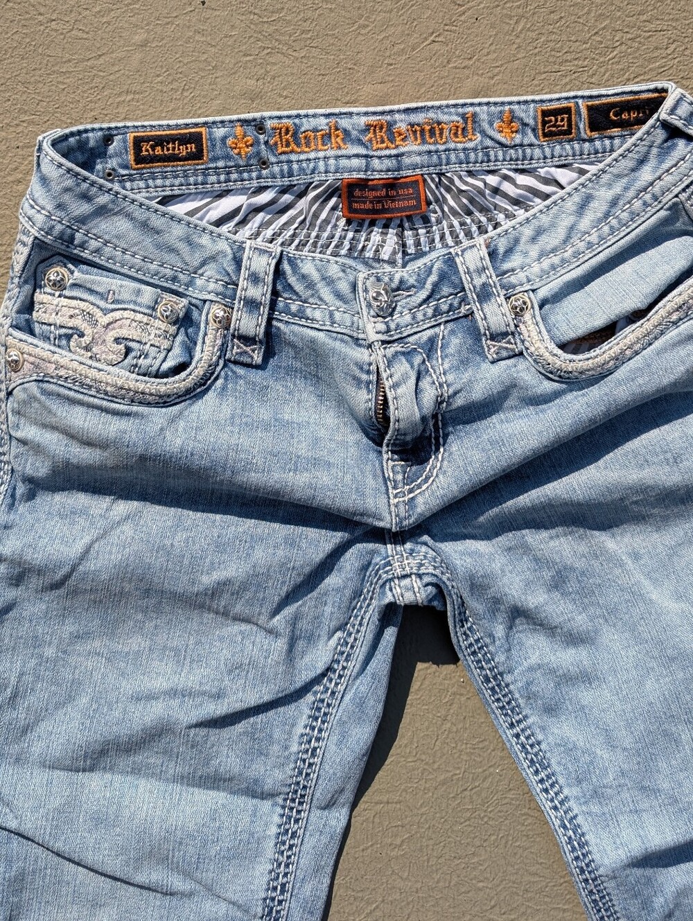 Rock Revival Light Wash Women's Capri Jeans Kaitlyn Size 29